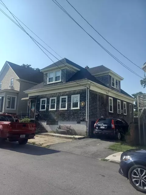 11 Wilbur, Acushnet, MA 02743