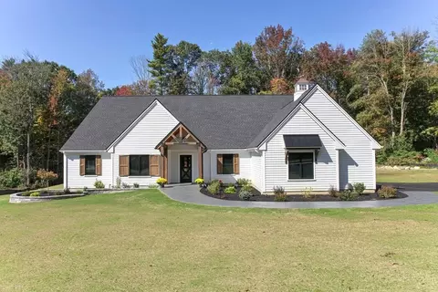 96 Eben Chamberlain Rd, Whitinsville, MA 01588