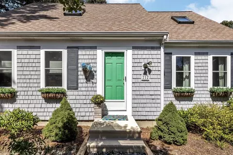 212 James Cir, Mashpee, MA 02649
