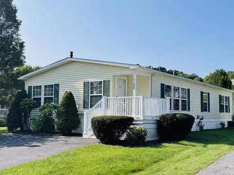 50 Highland #208, Taunton, MA 02780
