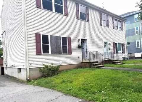 29 Standish St # A, Worcester, MA 01604 photo 2