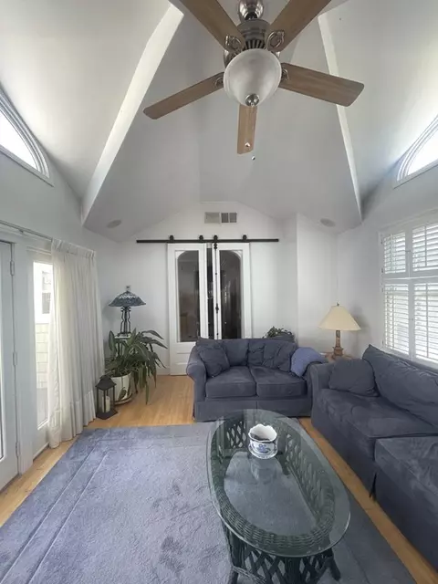 63 H St, Hull, MA 02045 photo 4