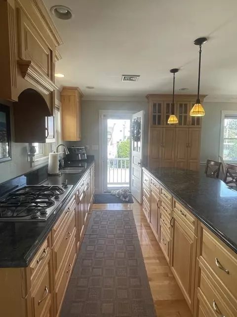 63 H St, Hull, MA 02045 photo 11