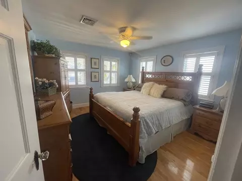 63 H St, Hull, MA 02045 photo 6