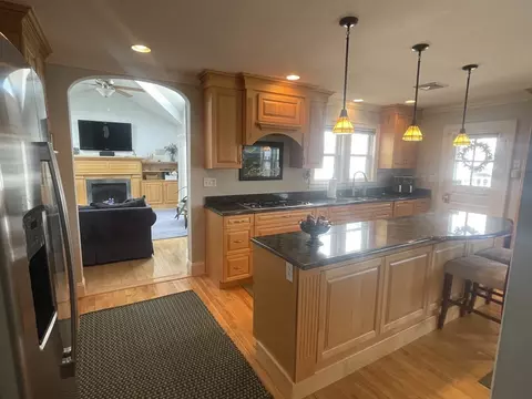 63 H St, Hull, MA 02045 photo 10