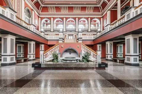 235 State #224, Springfield, MA 01103