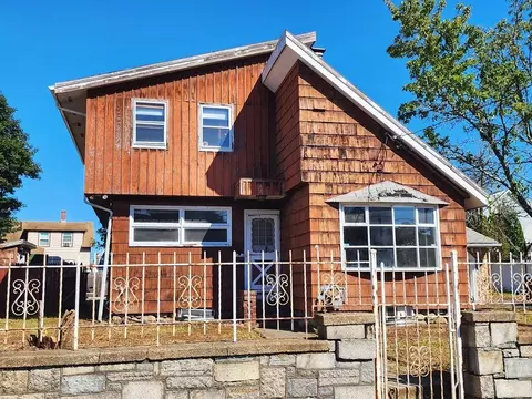 12 Glen Ave, Methuen, MA 01844