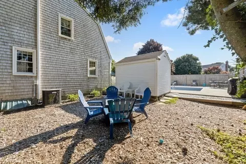 102 Williston Rd, Bourne, MA 02562 photo 11
