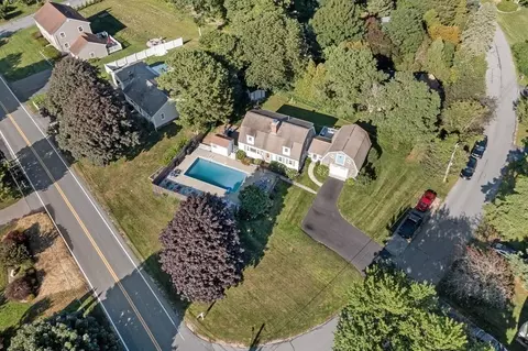 102 Williston Rd, Bourne, MA 02562 photo 4