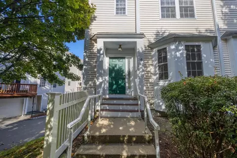 555 Main St #18, Woburn, MA 01801
