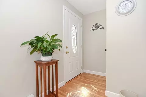 31 Pleasant St, Upton, MA 01568 photo 7