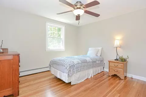 31 Pleasant St, Upton, MA 01568 photo 15