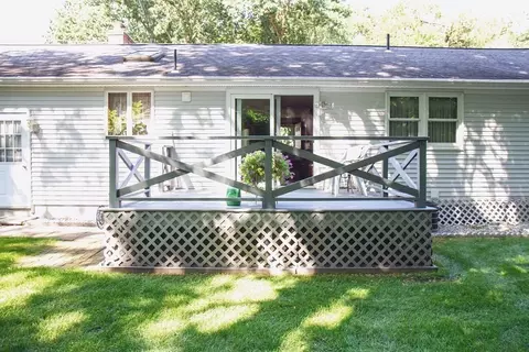106 Lawrence Rd, Chicopee, MA 01013 photo 9