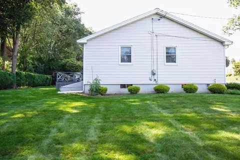 106 Lawrence Rd, Chicopee, MA 01013 photo 5