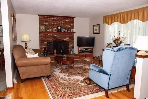 106 Lawrence Rd, Chicopee, MA 01013 photo 15