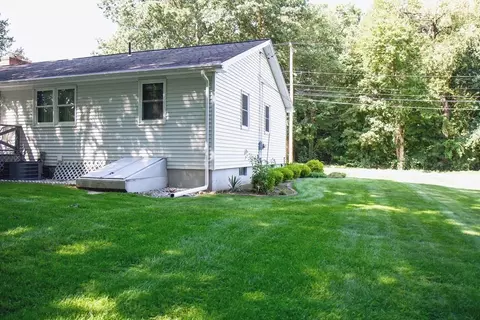 106 Lawrence Rd, Chicopee, MA 01013 photo 7