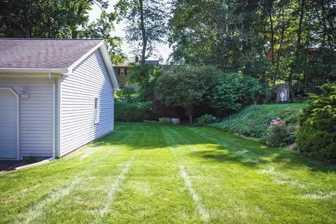 106 Lawrence Rd, Chicopee, MA 01013 photo 13