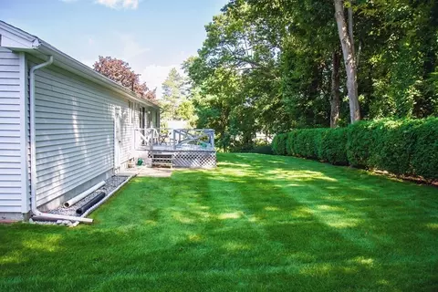 106 Lawrence Rd, Chicopee, MA 01013 photo 12