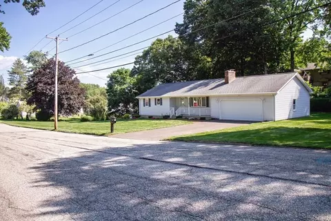 106 Lawrence Rd, Chicopee, MA 01013 photo 2