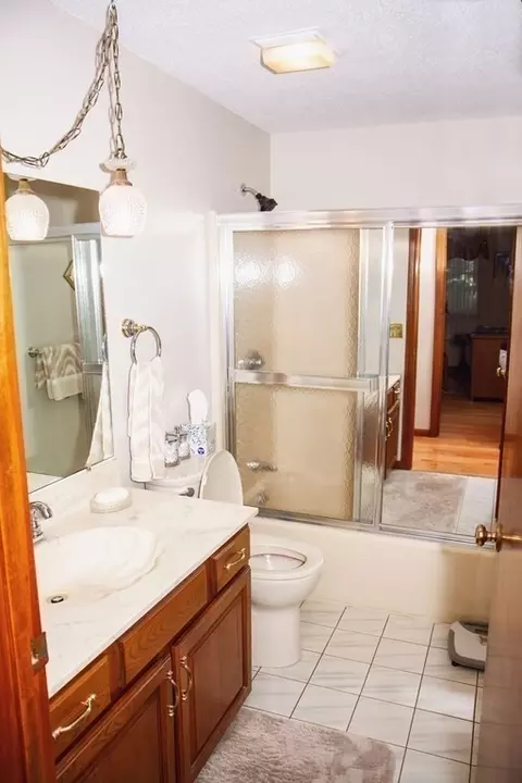 106 Lawrence Rd, Chicopee, MA 01013 photo 24