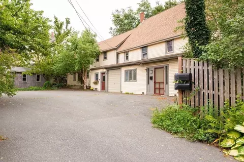 14 Pine St, Gloucester, MA 01930