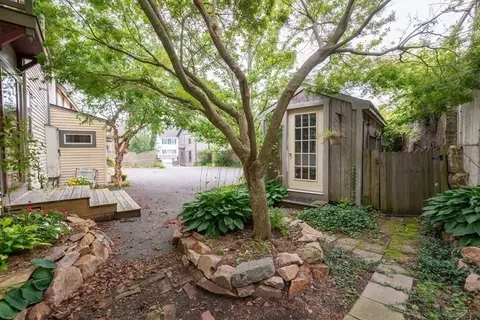 14 Pine St, Gloucester, MA 01930 photo 5