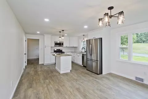 5 Ely Ave, West Springfield, MA 01089 photo 11