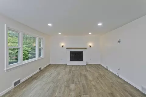 5 Ely Ave, West Springfield, MA 01089 photo 15
