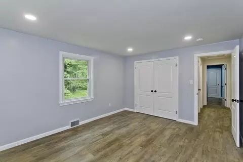 5 Ely Ave, West Springfield, MA 01089 photo 18