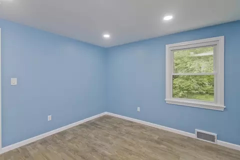 5 Ely Ave, West Springfield, MA 01089 photo 26