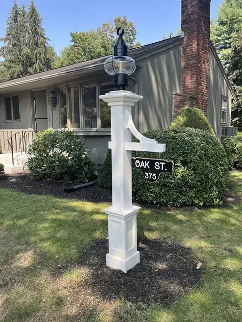 375 Oak St, Franklin, MA 02038