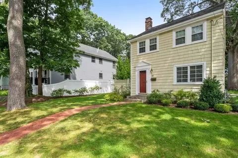 28 Mathaurs St, Milton, MA 02186 photo 2