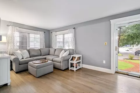28 Mathaurs St, Milton, MA 02186 photo 3