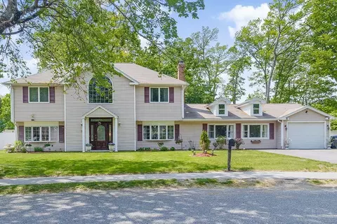 18 Terrane Ave, Natick, MA 01760