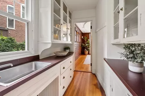 12 Druce St, Brookline, MA 02445 photo 9