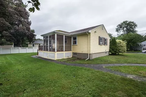 32 Mitchell Ln, Wakefield, MA 01880 photo 25