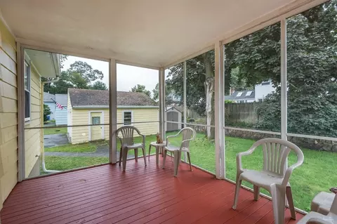 32 Mitchell Ln, Wakefield, MA 01880 photo 18