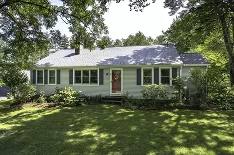 47 N Farms Rd, Northampton, MA 01062