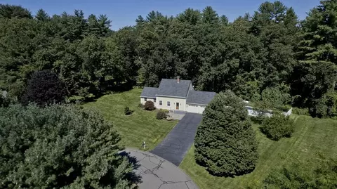 2 Pine Hill Rd, Easthampton, MA 01027 photo 4