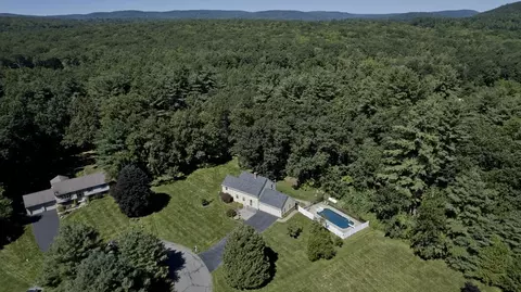 2 Pine Hill Rd, Easthampton, MA 01027 photo 5