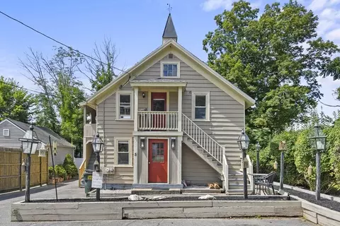 5 Snell St, Sturbridge, MA 01518