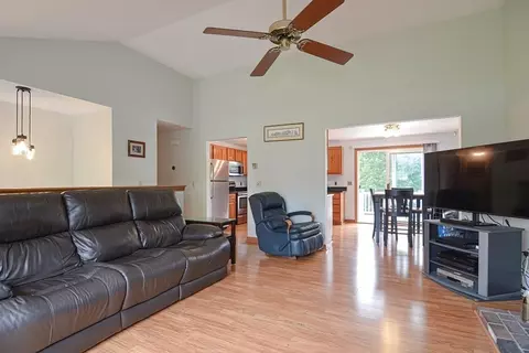 232 Leonard St, Acushnet, MA 02743 photo 6
