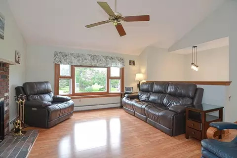232 Leonard St, Acushnet, MA 02743 photo 5