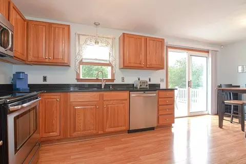 232 Leonard St, Acushnet, MA 02743 photo 8