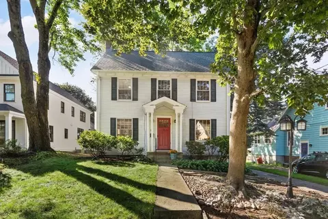 34 Outlook Dr, Lexington, MA 02421