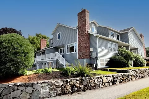 3 Carnation Cir #A, Reading, MA 01867