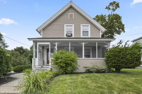 45 Green St, Hudson, MA 01749