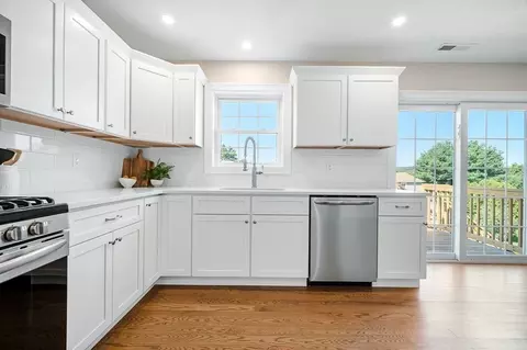322 Massasoit, Worcester, MA 01604 photo 4