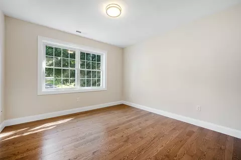 322 Massasoit, Worcester, MA 01604 photo 16