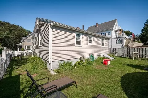 11 Green St, Gloucester, MA 01930 photo 8